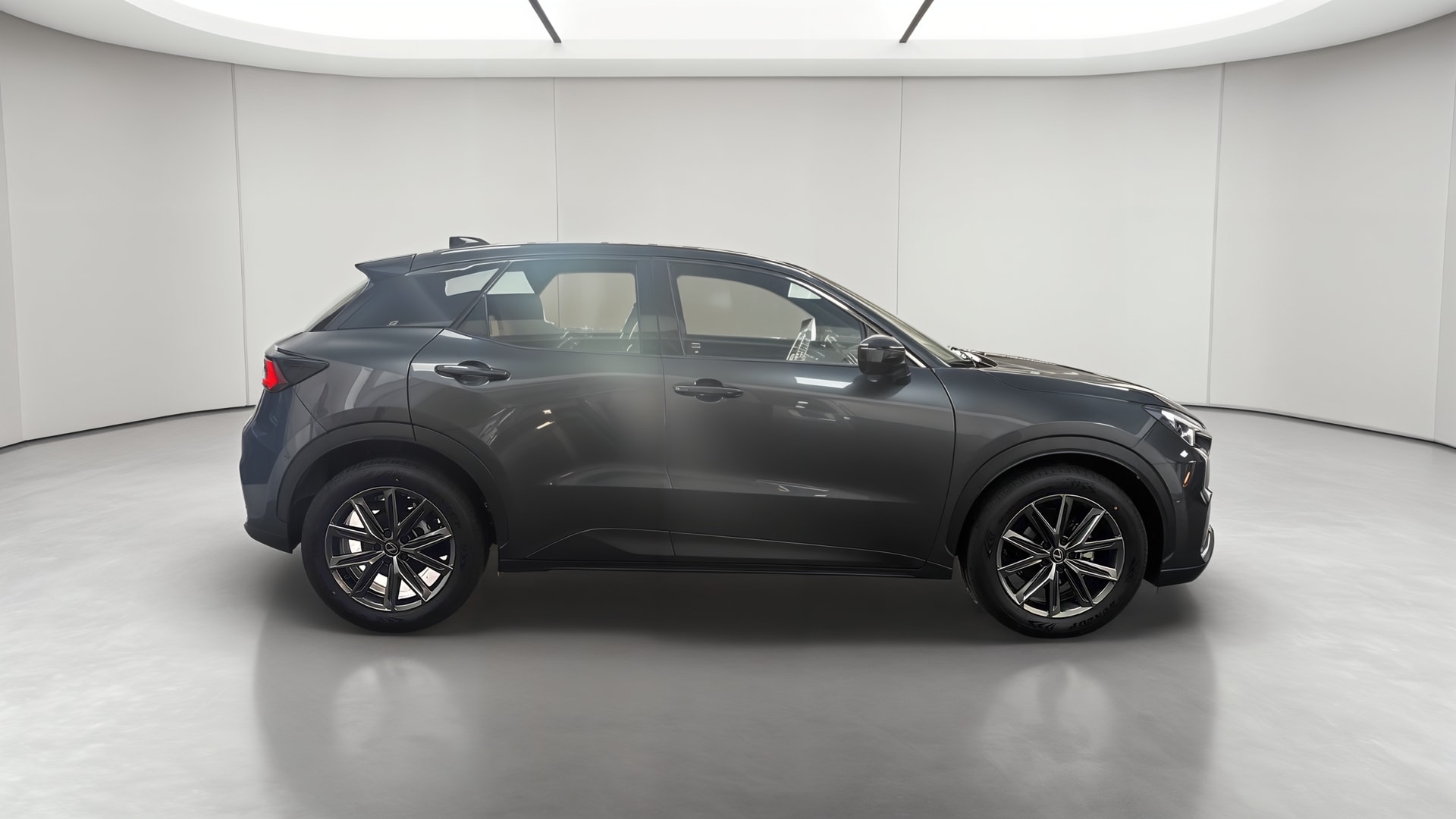 Lexus LBX 2WD Relax — Profil droit