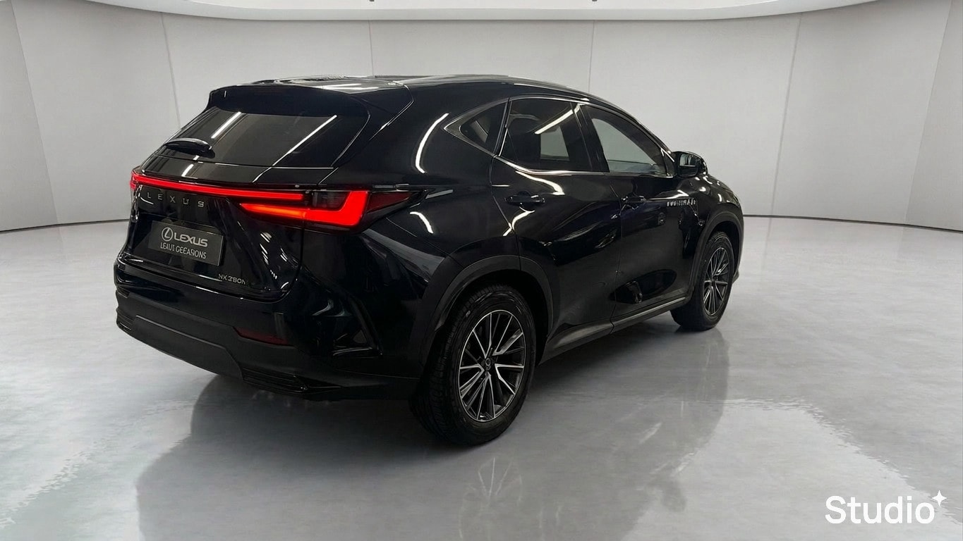 Lexus NX 350h 2WD Hybride Luxe — Coffre
