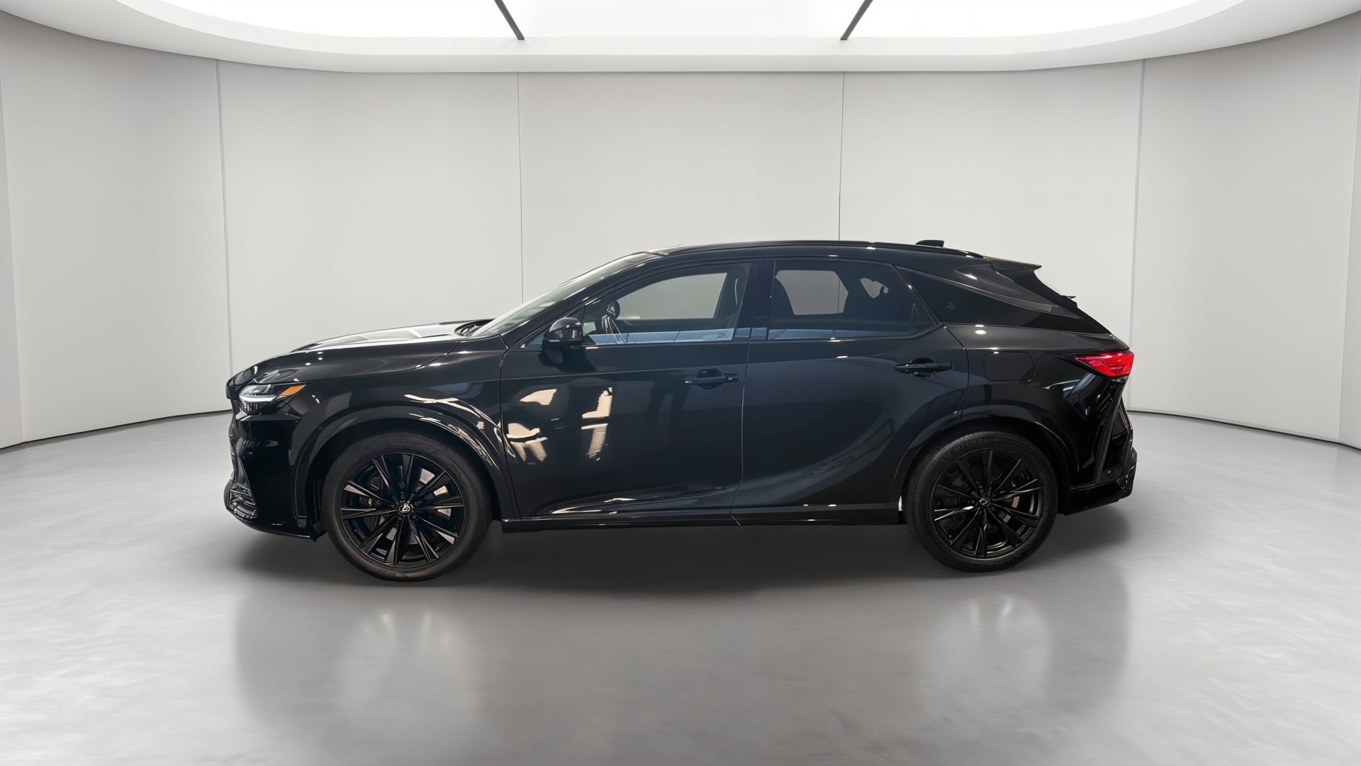 Lexus RX 500h 4WD F SPORT Executive — Profil gauche