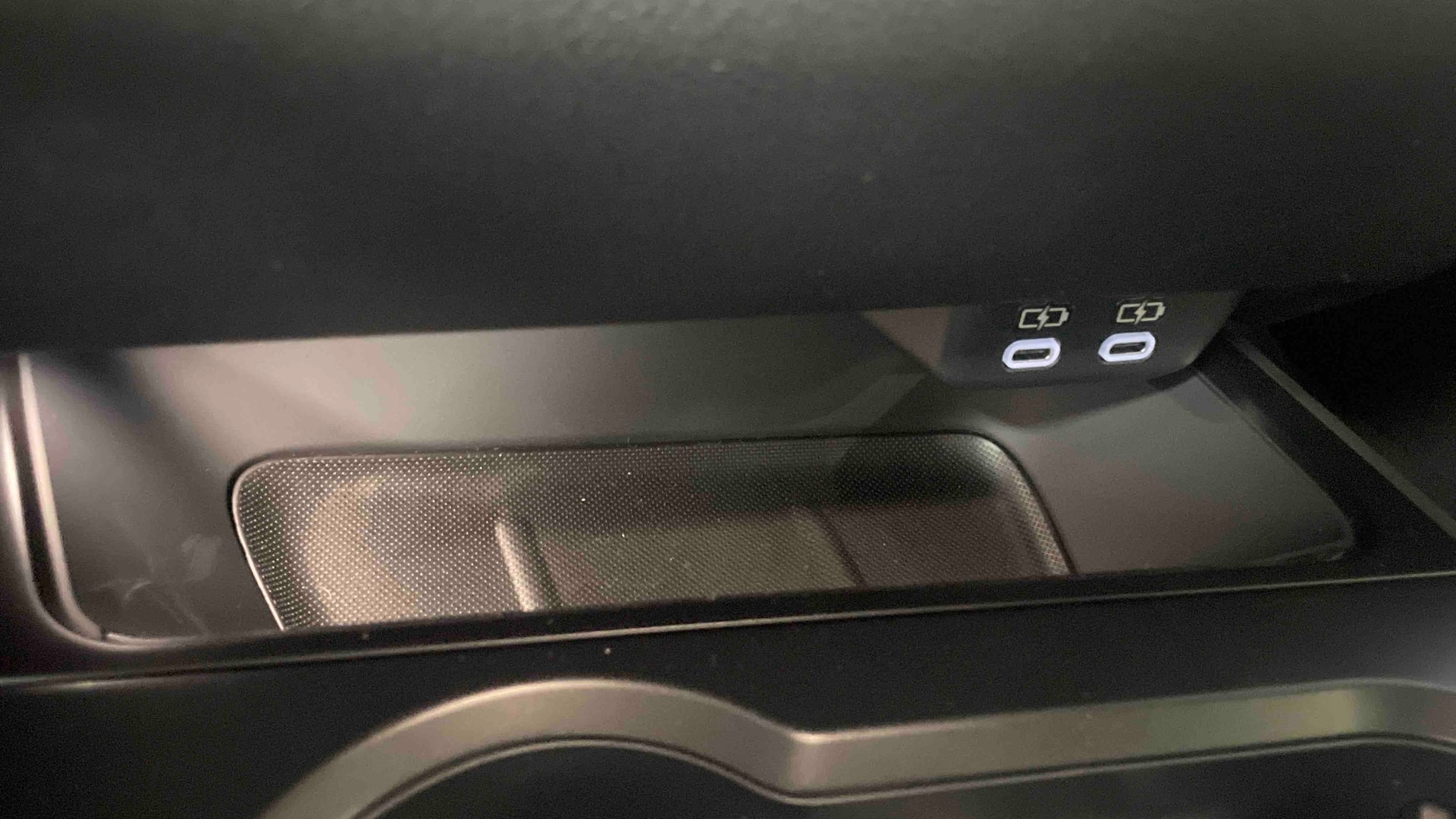 Lexus UX 250h 2WD Pack — photo 34