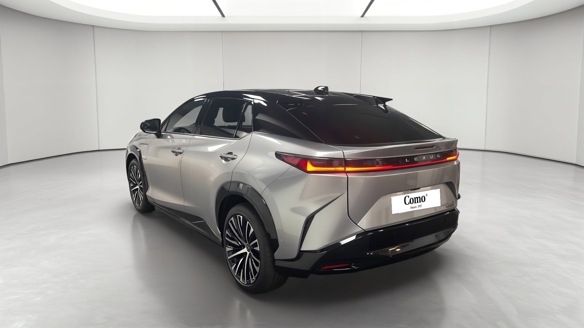 Lexus RZ 500e Executive — 3/4 arrière gauche