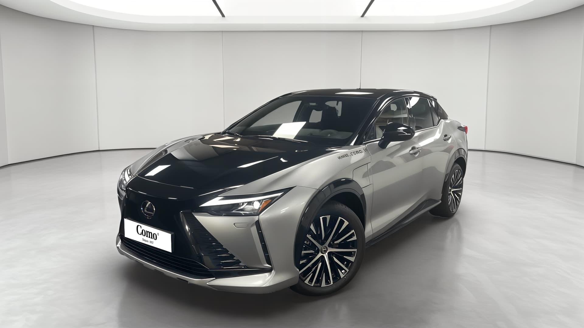 Lexus RZ 500e Executive — 3/4 avant gauche
