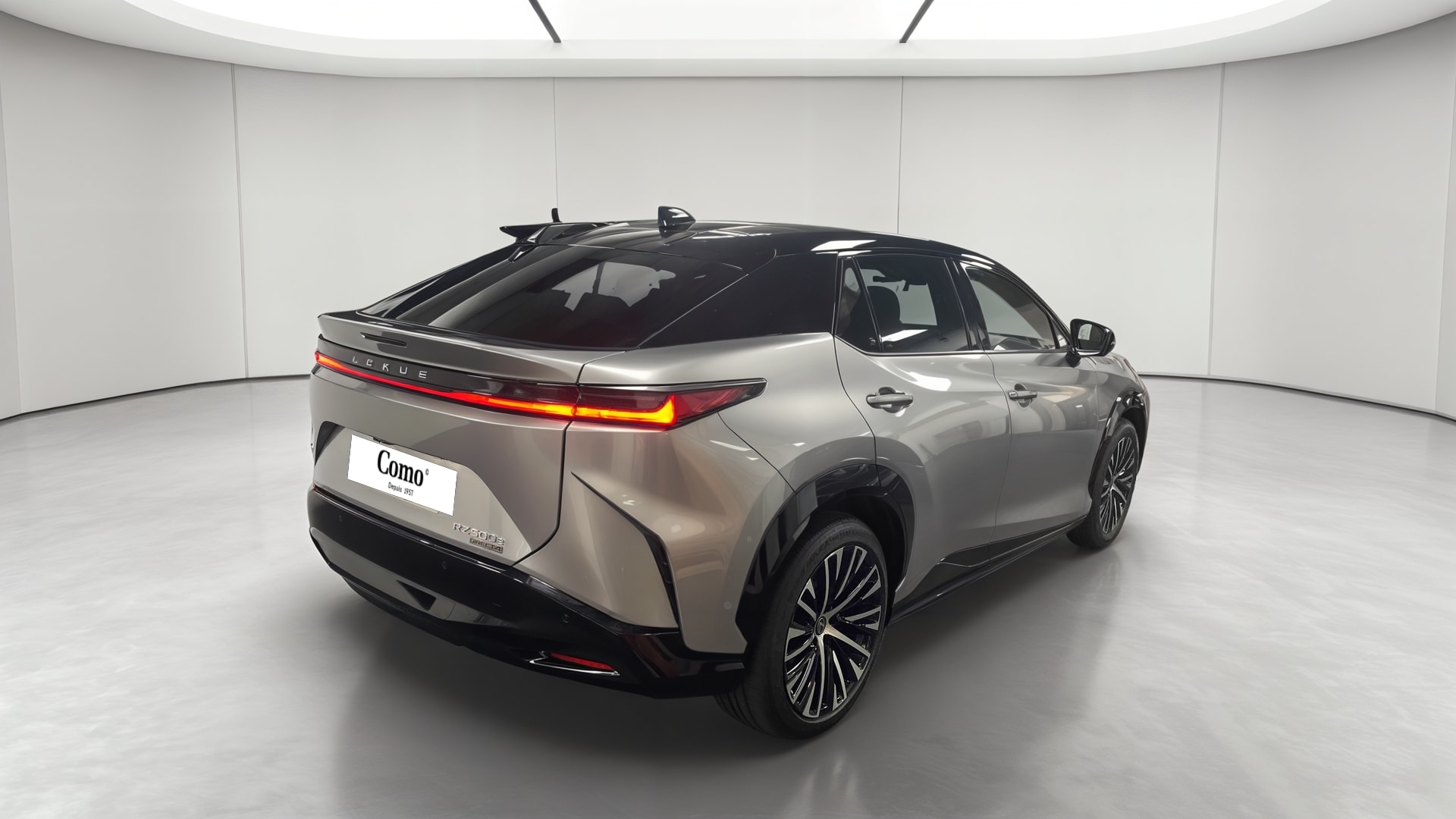 Lexus RZ 500e Executive — 3/4 arrière droit