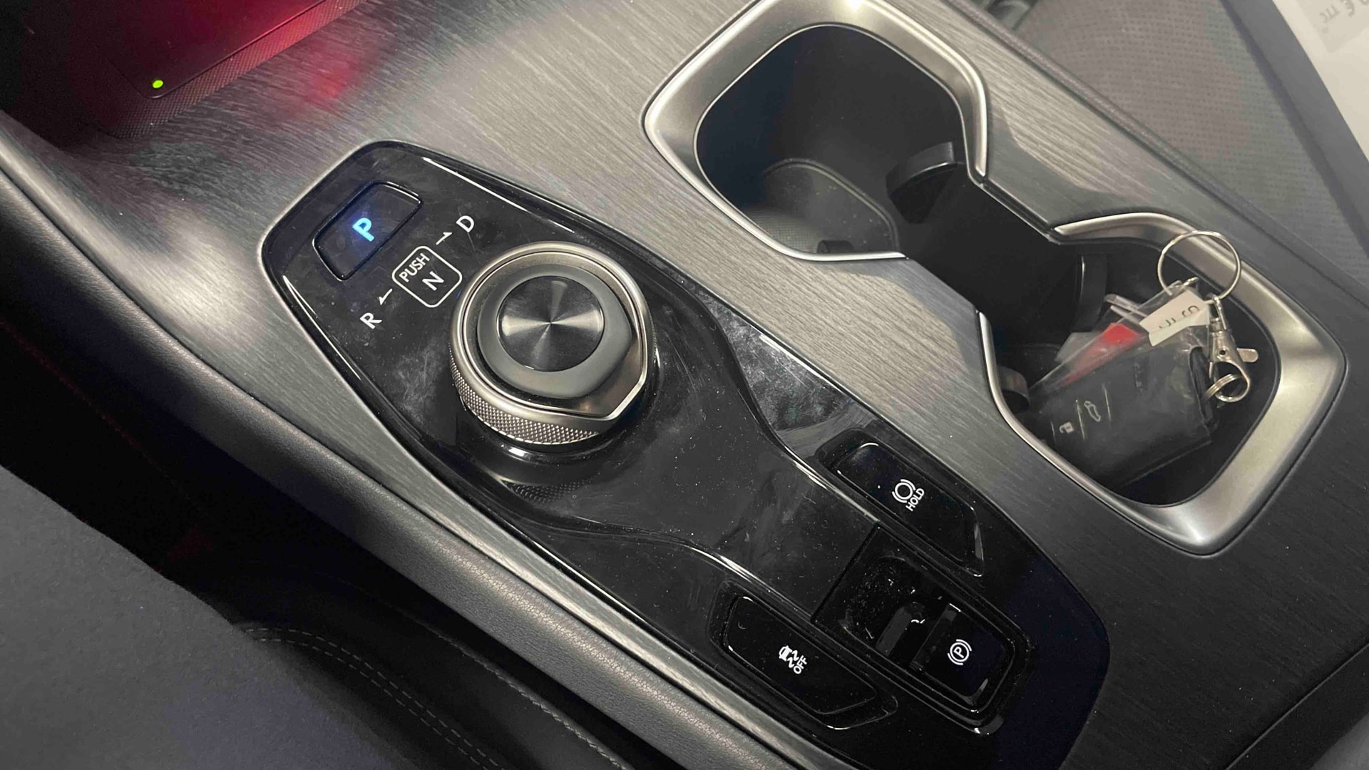Lexus RZ 500e Executive — photo 22