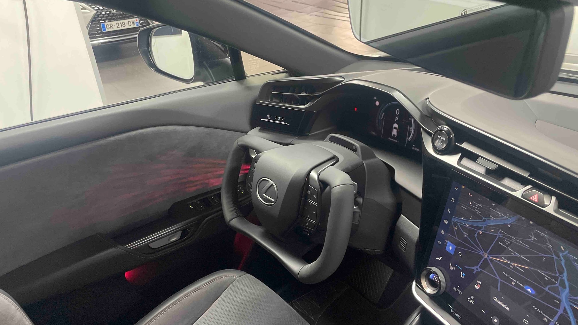 Lexus RZ 500e Executive — photo 54