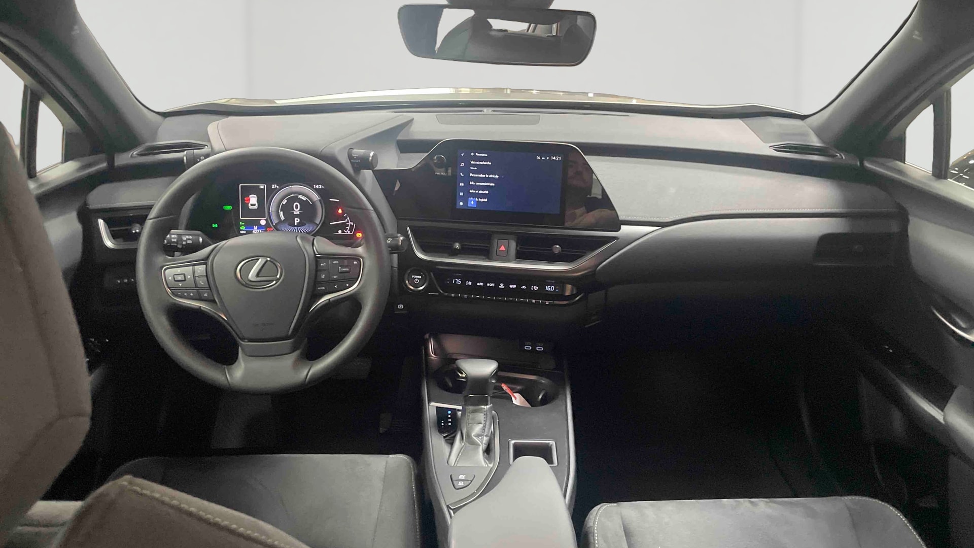 Lexus UX 250h 2WD Pack — Planche de bord