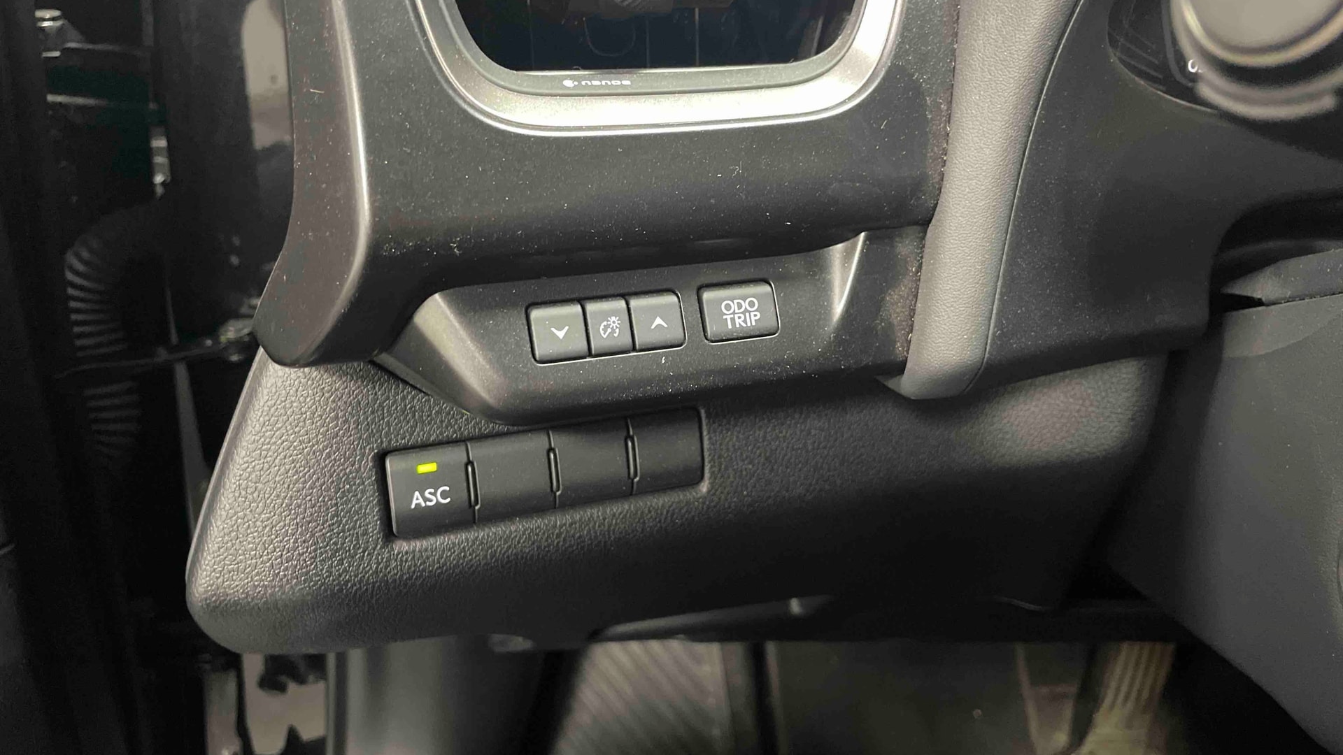 Lexus UX 300e Luxe — photo 16