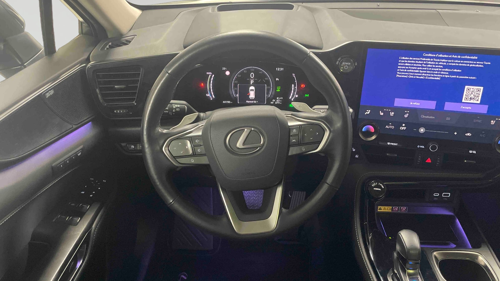 Lexus NX 450h+ 4WD Hybride Rechargeable Executive — Poste de pilotage
