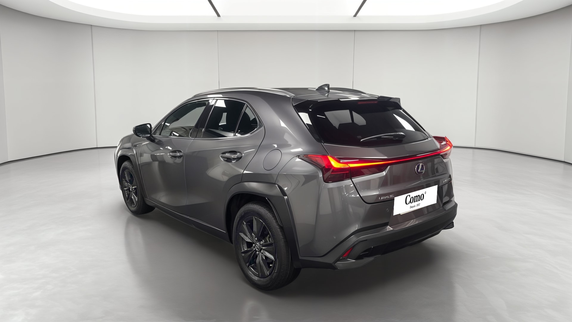 Lexus UX 250h 2WD Luxe — 3/4 arrière gauche
