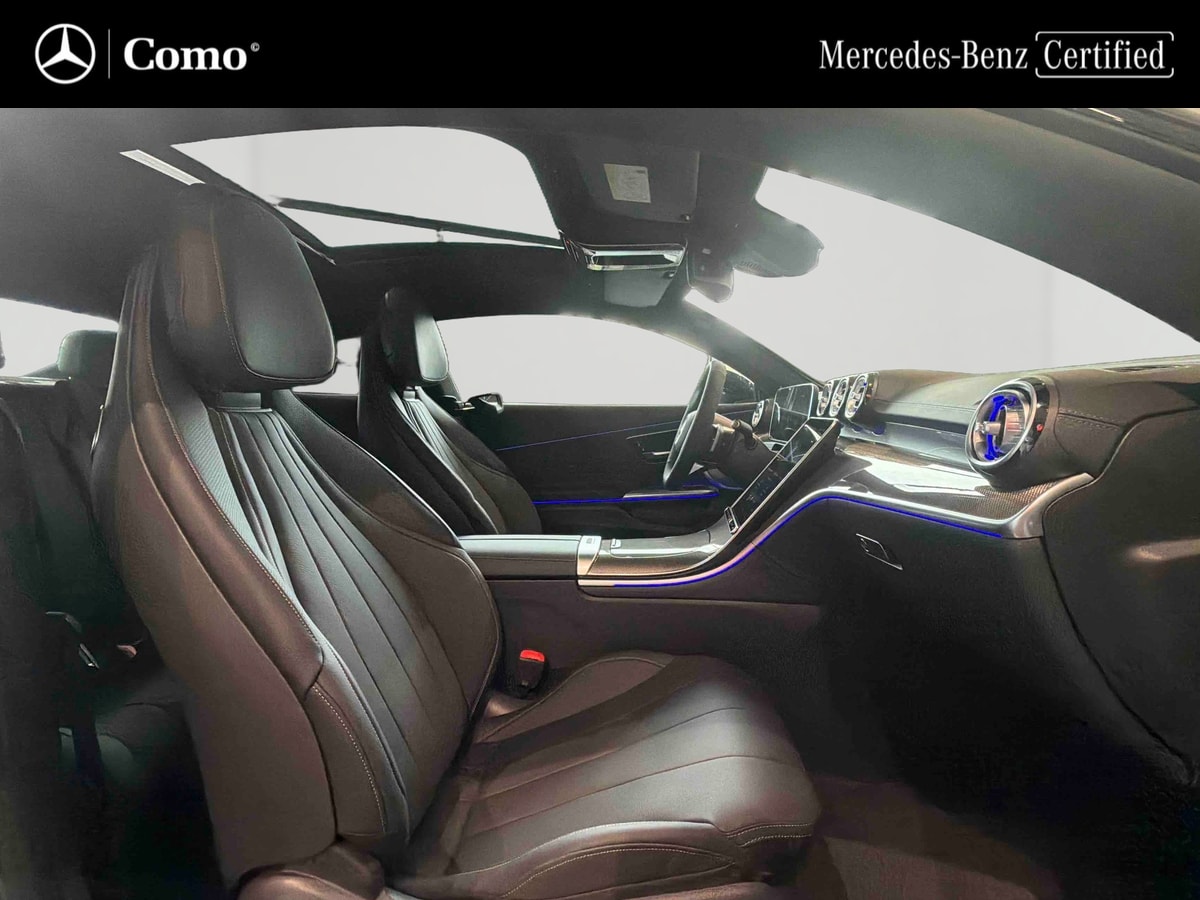 Mercedes-Benz CLE Coupé 300 e Hybrid EQ 9G-Tronic AMG Line — Poste de pilotage