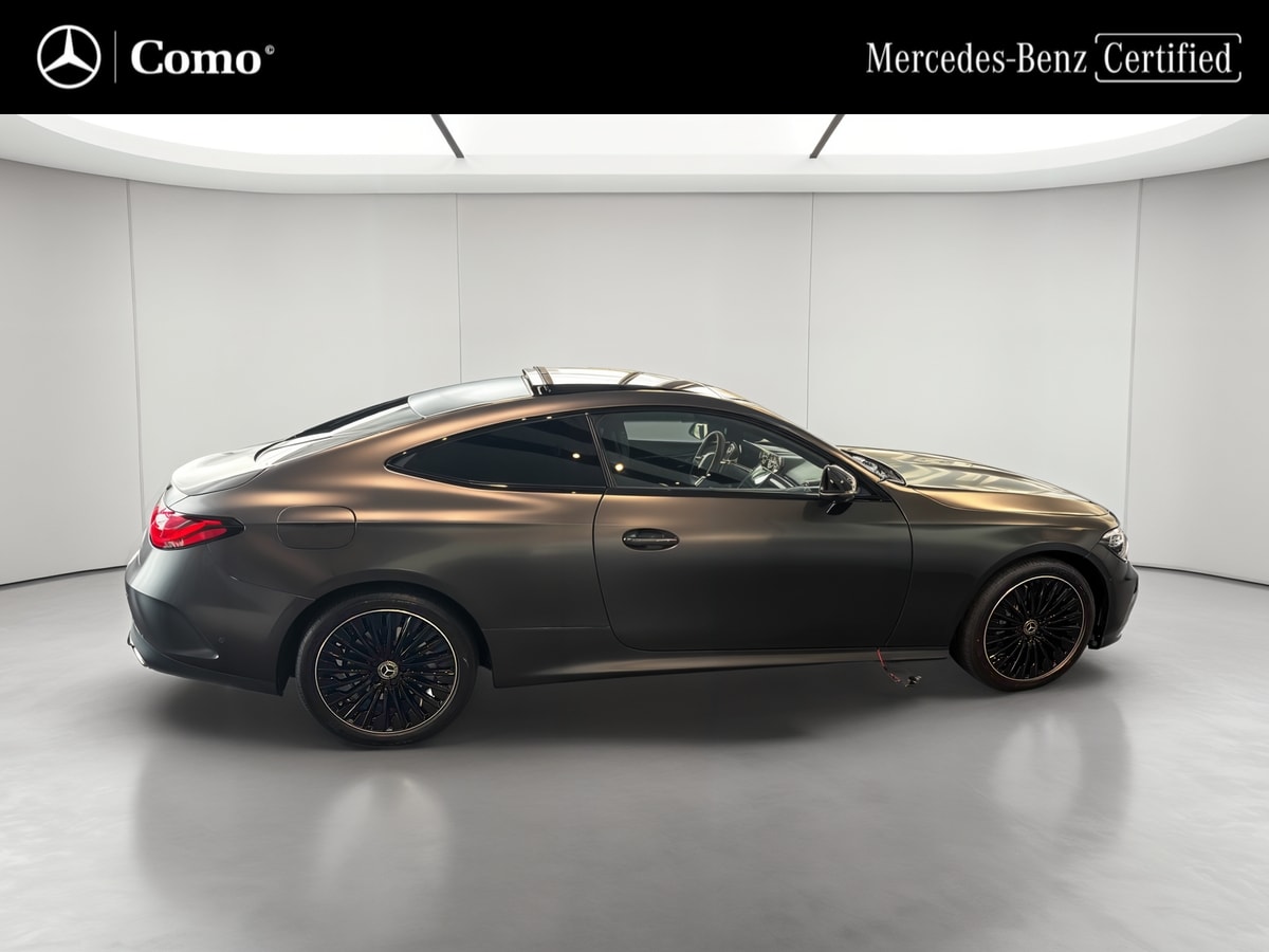 Mercedes-Benz CLE Coupé 300 e Hybrid EQ 9G-Tronic AMG Line — Profil droit