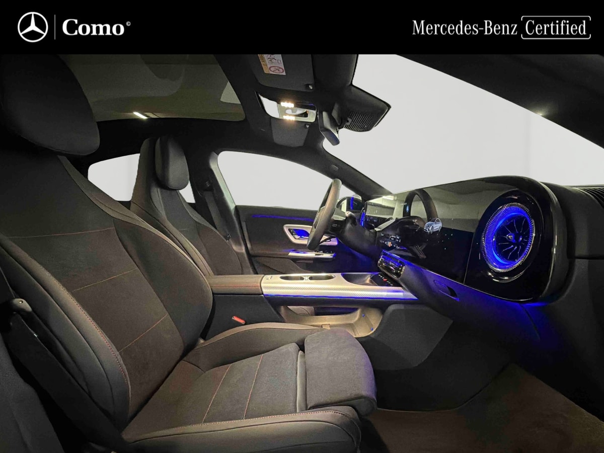 Mercedes-Benz CLA 220 8F-eDCT Business Line Executive — Poste de pilotage