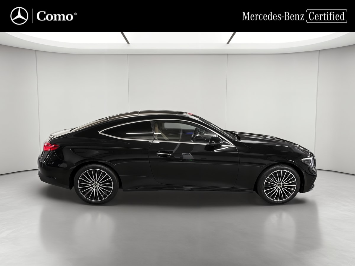 Mercedes-Benz CLE Coupé 300 e Hybrid EQ 9G-Tronic AMG Line — Profil droit