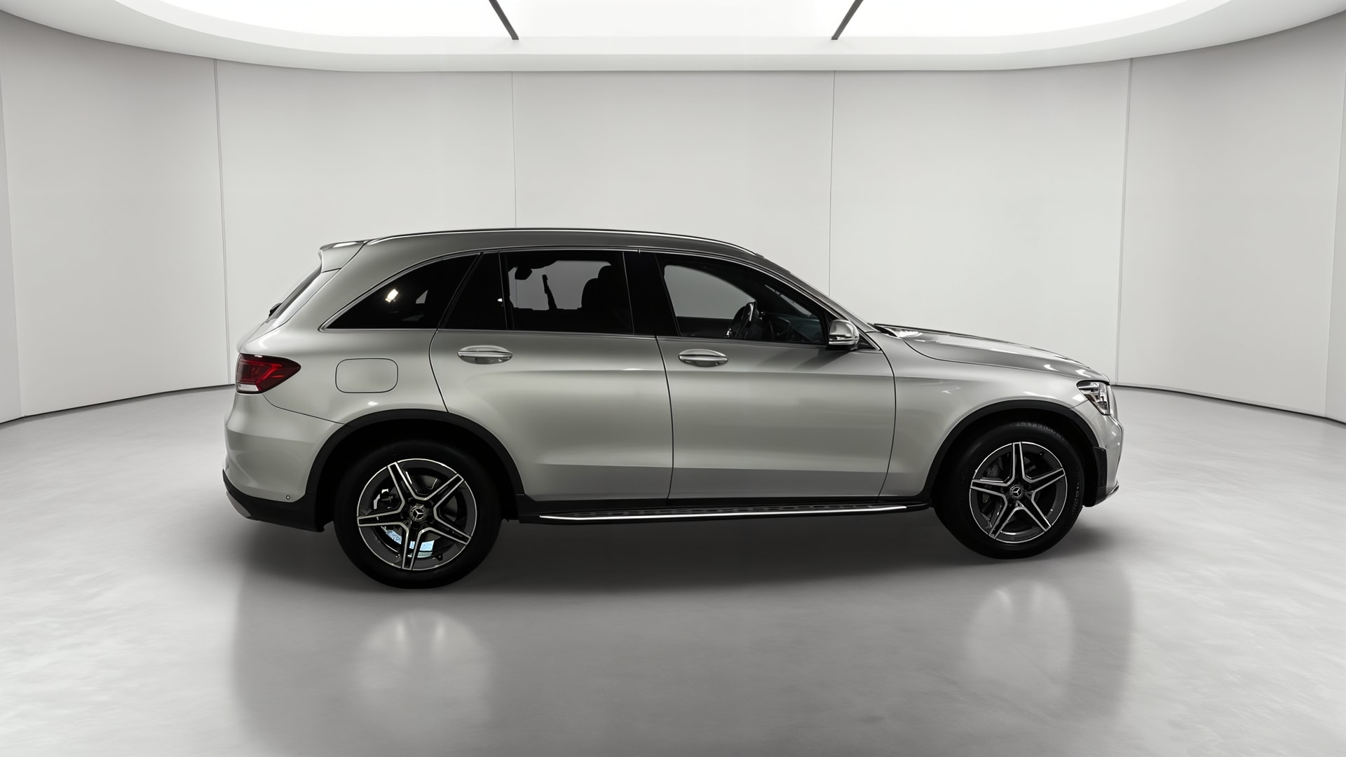 Mercedes-Benz GLC 200 d 9G-Tronic AMG Line — Profil droit