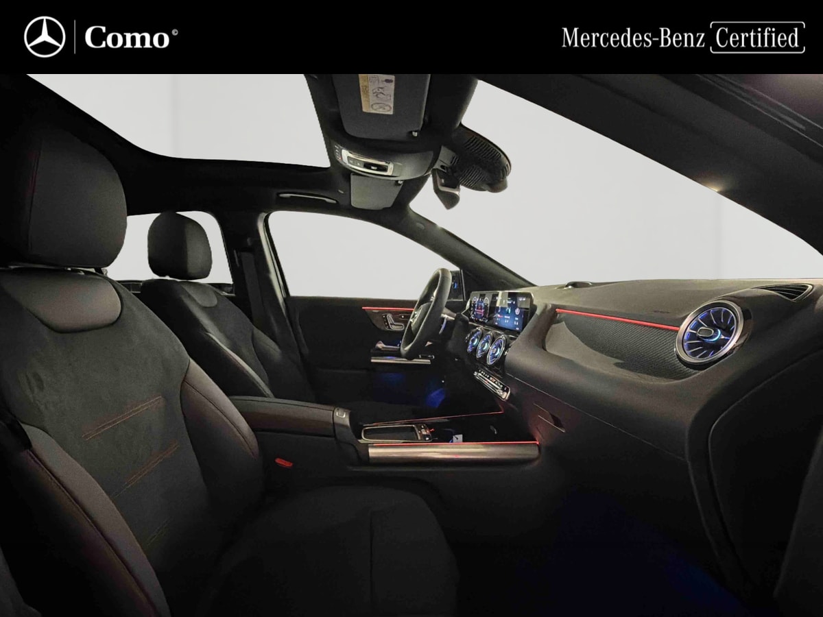 Mercedes-Benz GLA 200 7G-DCT AMG Line — Poste de pilotage