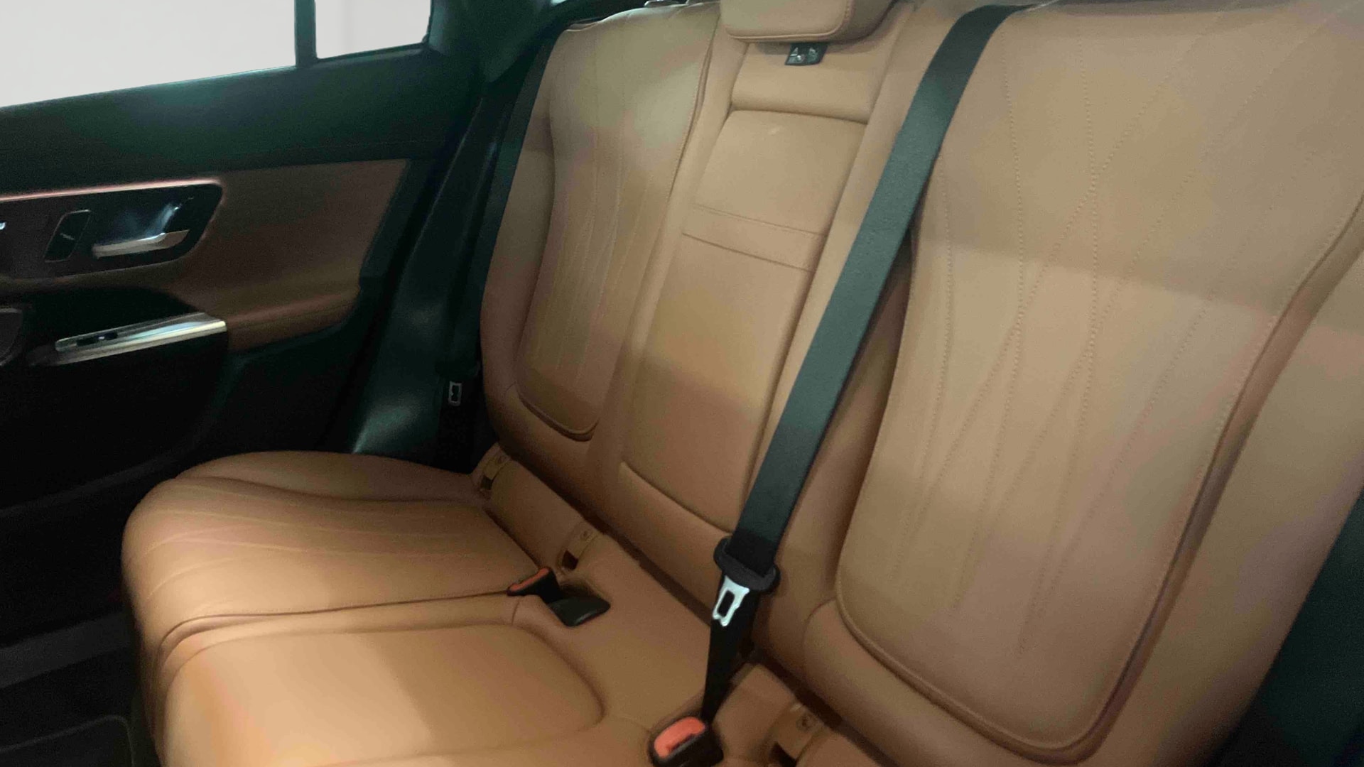 Mercedes-Benz GLC 400 e 9G-Tronic 4Matic AMG Line — Siège arrière gauche