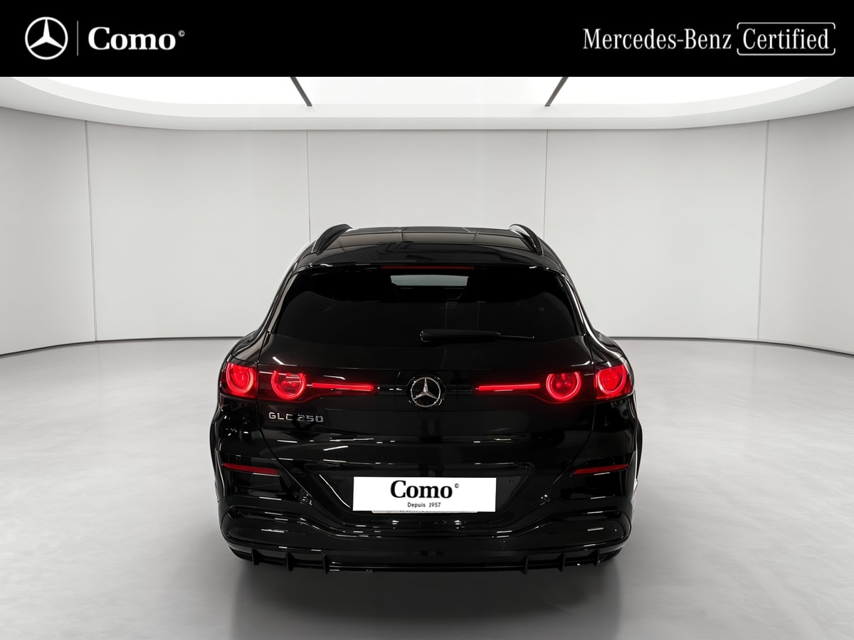 Mercedes-Benz GLC 250 EQ AMG Line — Face arrière