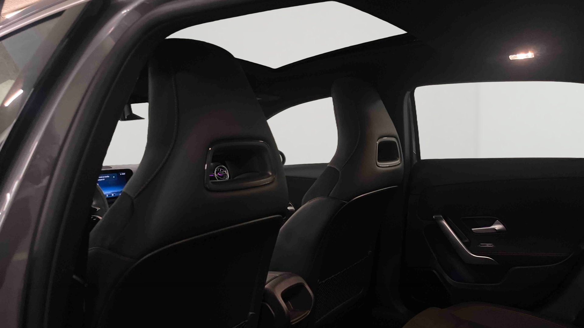 Mercedes-Benz Classe A 180 AMG Line — photo 22