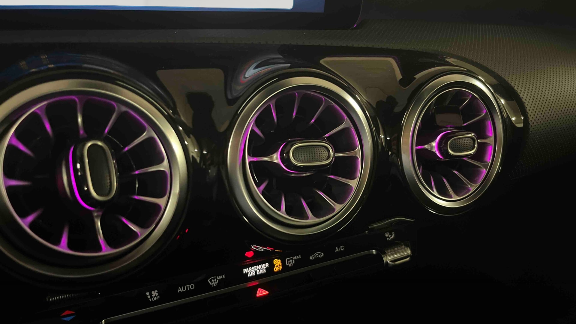 Mercedes-Benz Classe A 180 AMG Line — photo 20