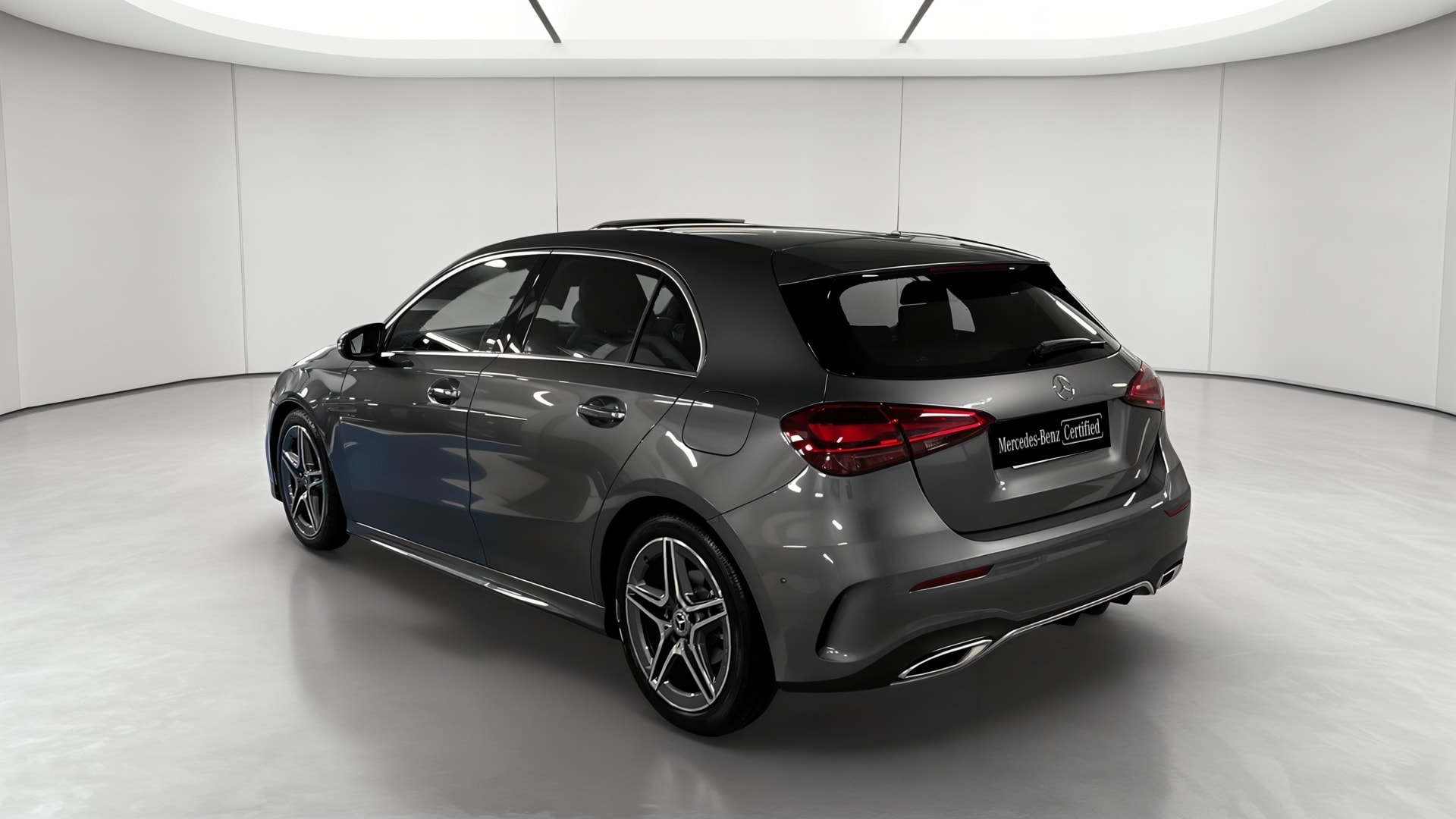 Mercedes-Benz Classe A 180 AMG Line — 3/4 arrière gauche