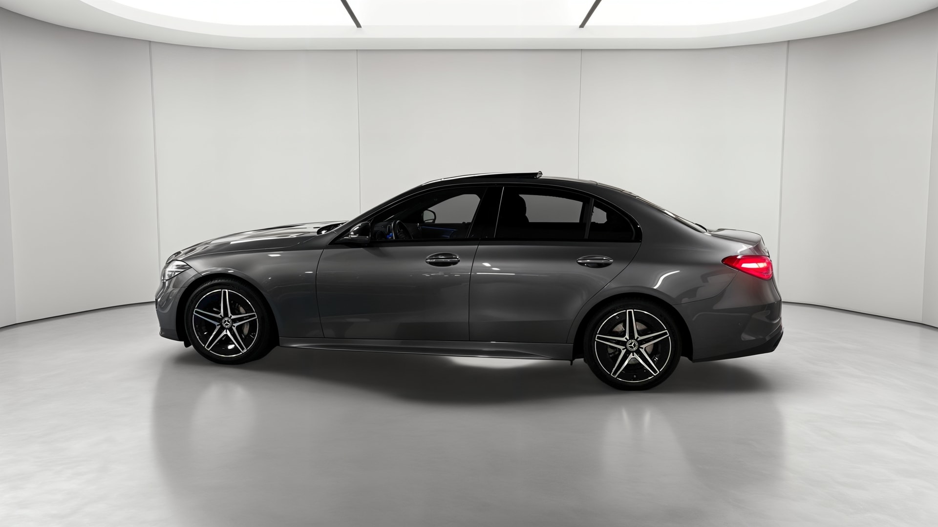 Mercedes-Benz Classe C 200 d 9G-Tronic AMG Line — Profil gauche