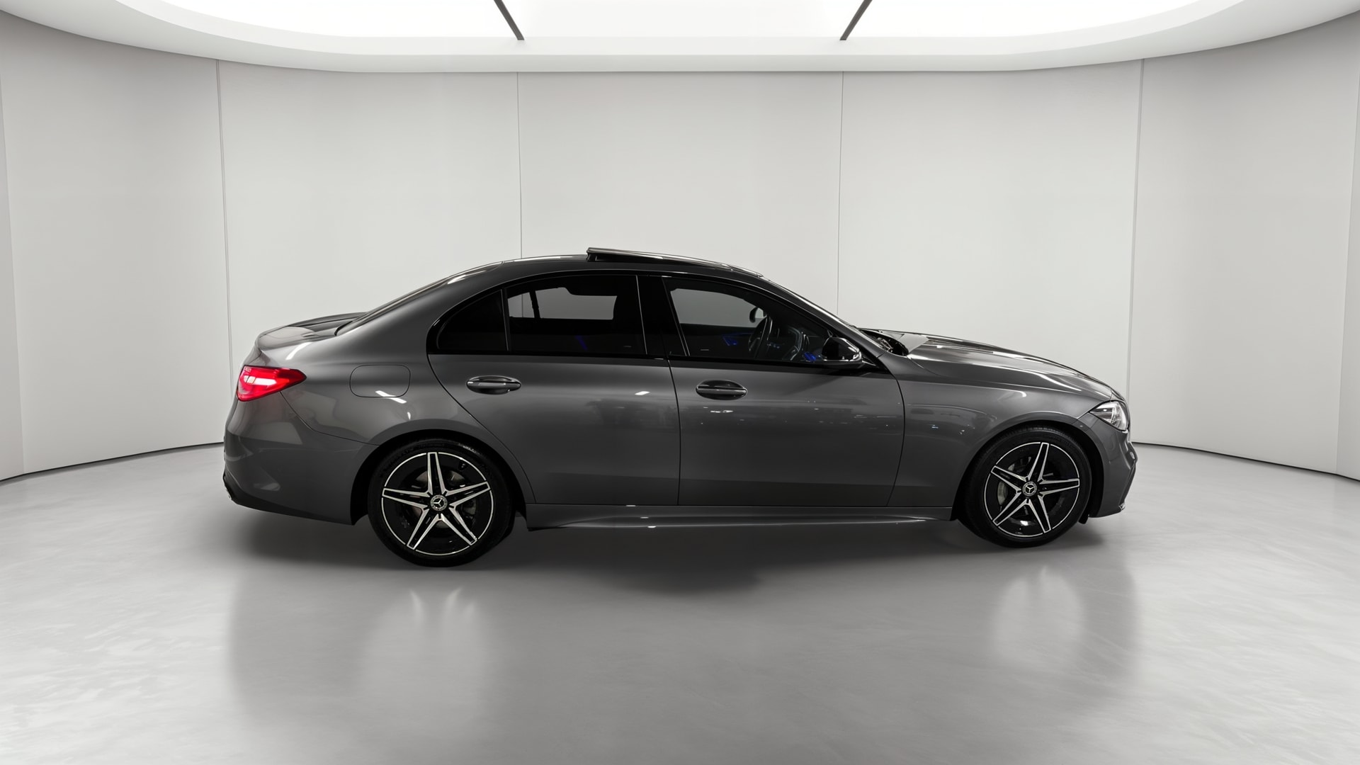 Mercedes-Benz Classe C 200 d 9G-Tronic AMG Line — Profil droit