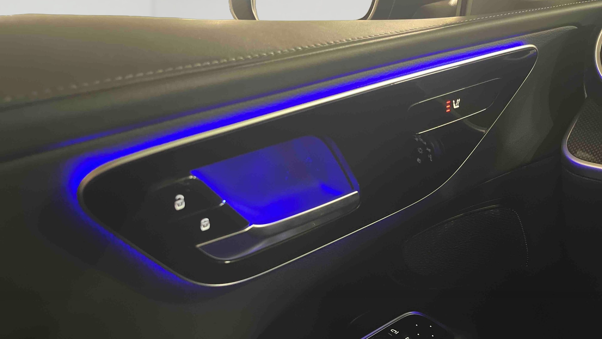 Mercedes-Benz Classe C 200 d 9G-Tronic AMG Line — photo 17