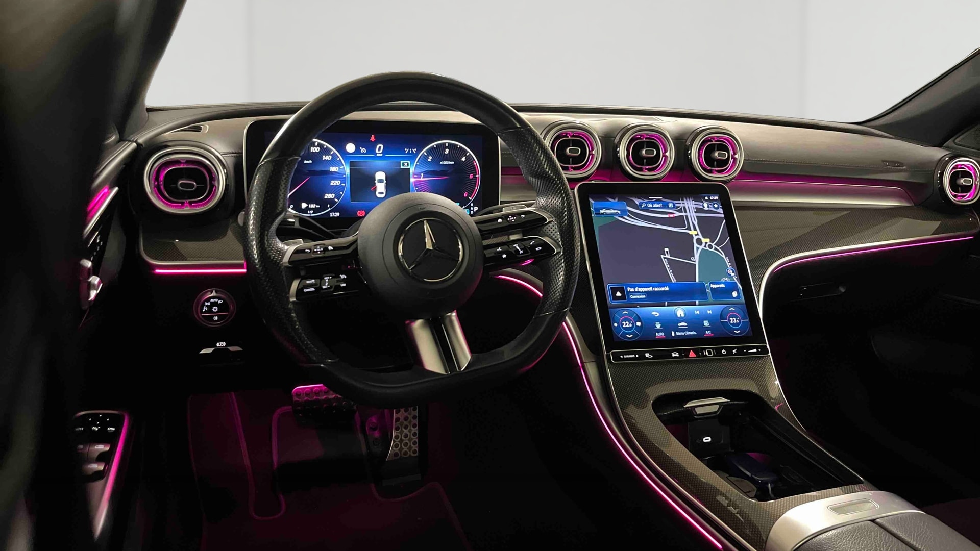 Mercedes-Benz Classe C 220 d 9G-Tronic AMG Line — Poste de pilotage