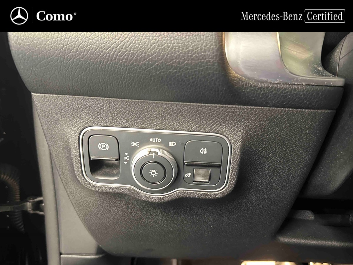 Mercedes-Benz EQB 250+ AMG Line — photo 17