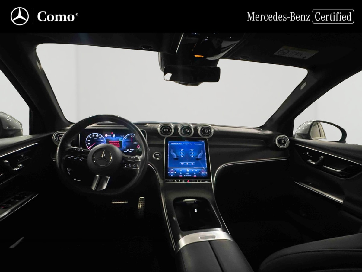 Mercedes-Benz GLC 300 e 9G-Tronic 4Matic AMG Line — Planche de bord