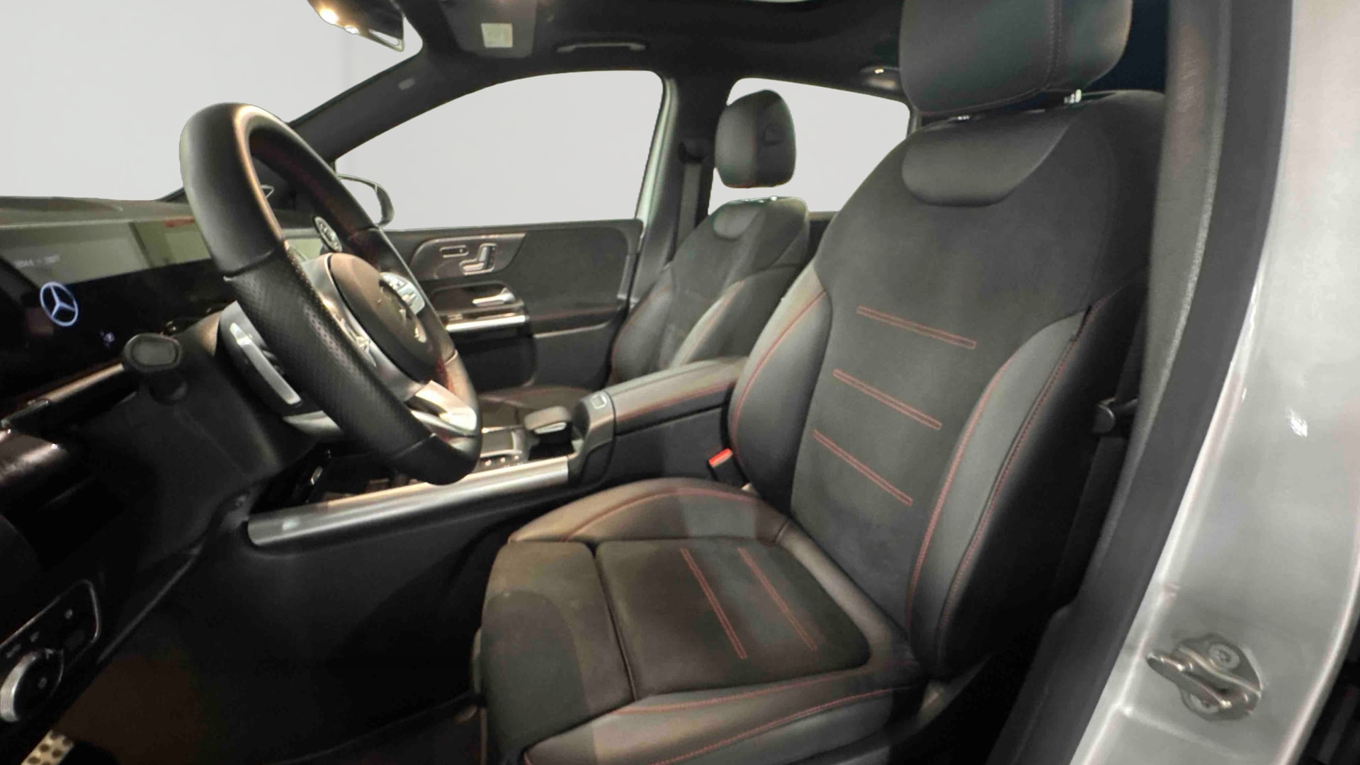 Mercedes-Benz Classe B 200 7G-DCT AMG Line Edition — Siège conducteur