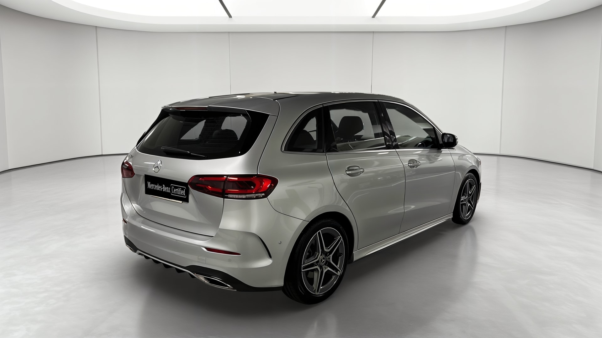 Mercedes-Benz Classe B 200 7G-DCT AMG Line Edition — 3/4 arrière droit
