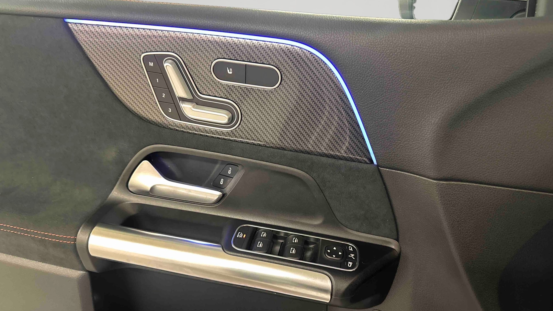Mercedes-Benz Classe B 200 7G-DCT AMG Line Edition — photo 16