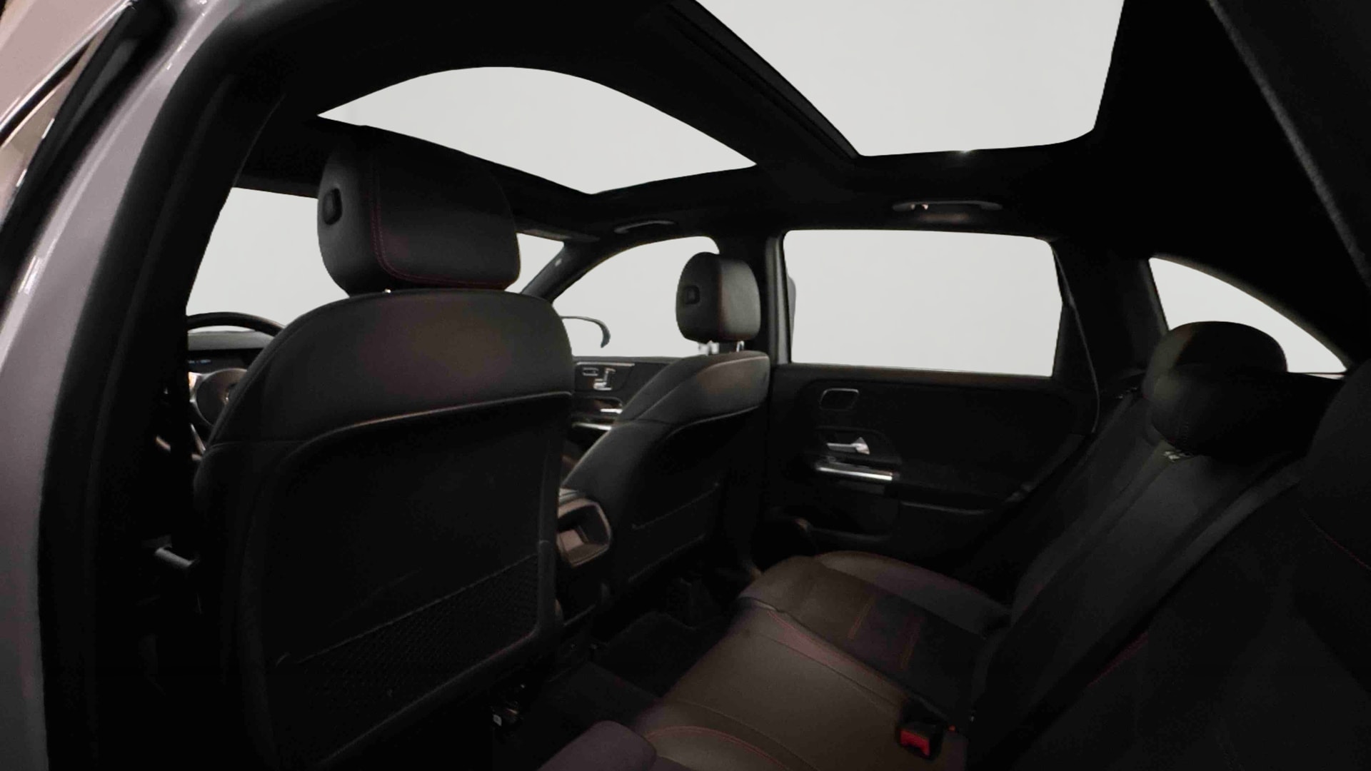 Mercedes-Benz Classe B 200 7G-DCT AMG Line Edition — photo 22