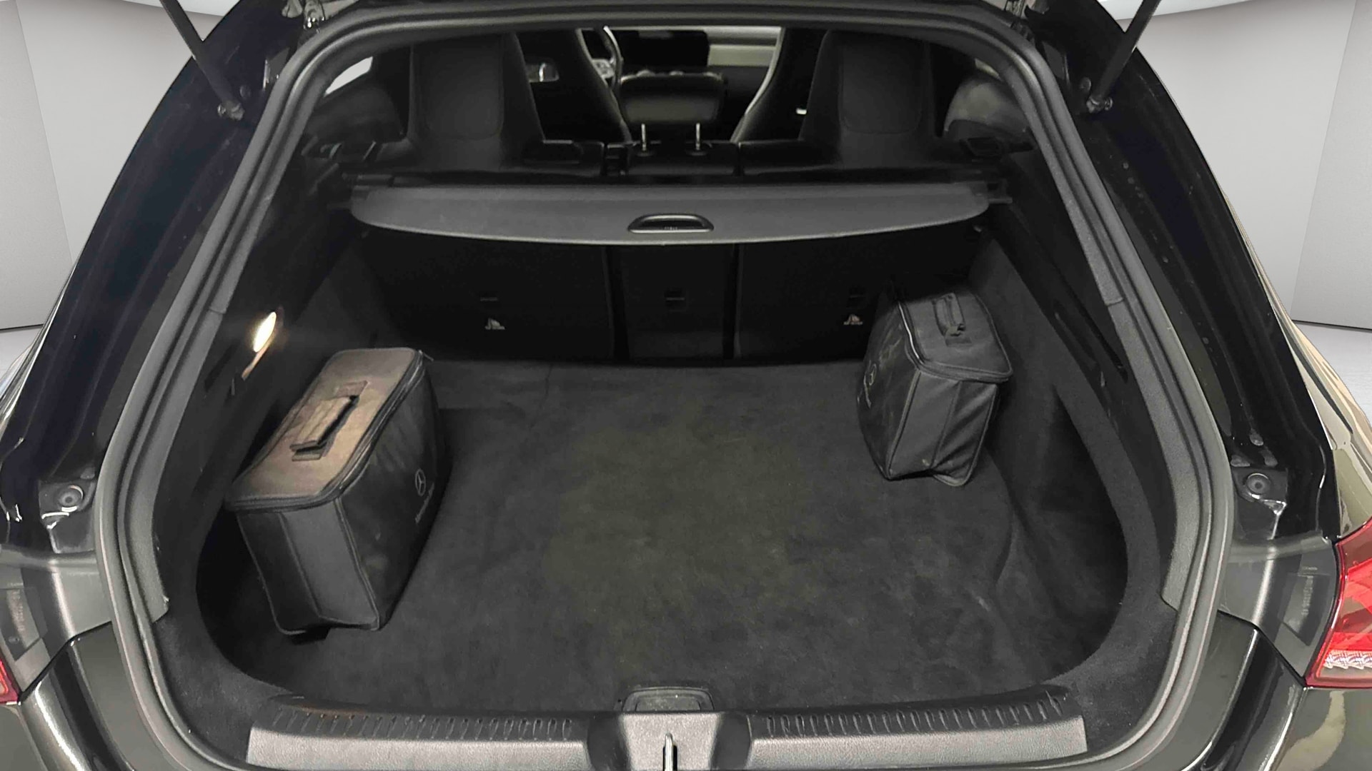 Mercedes-Benz CLA Shooting Brake 250 e 8G-DCT Progressive Line — Coffre