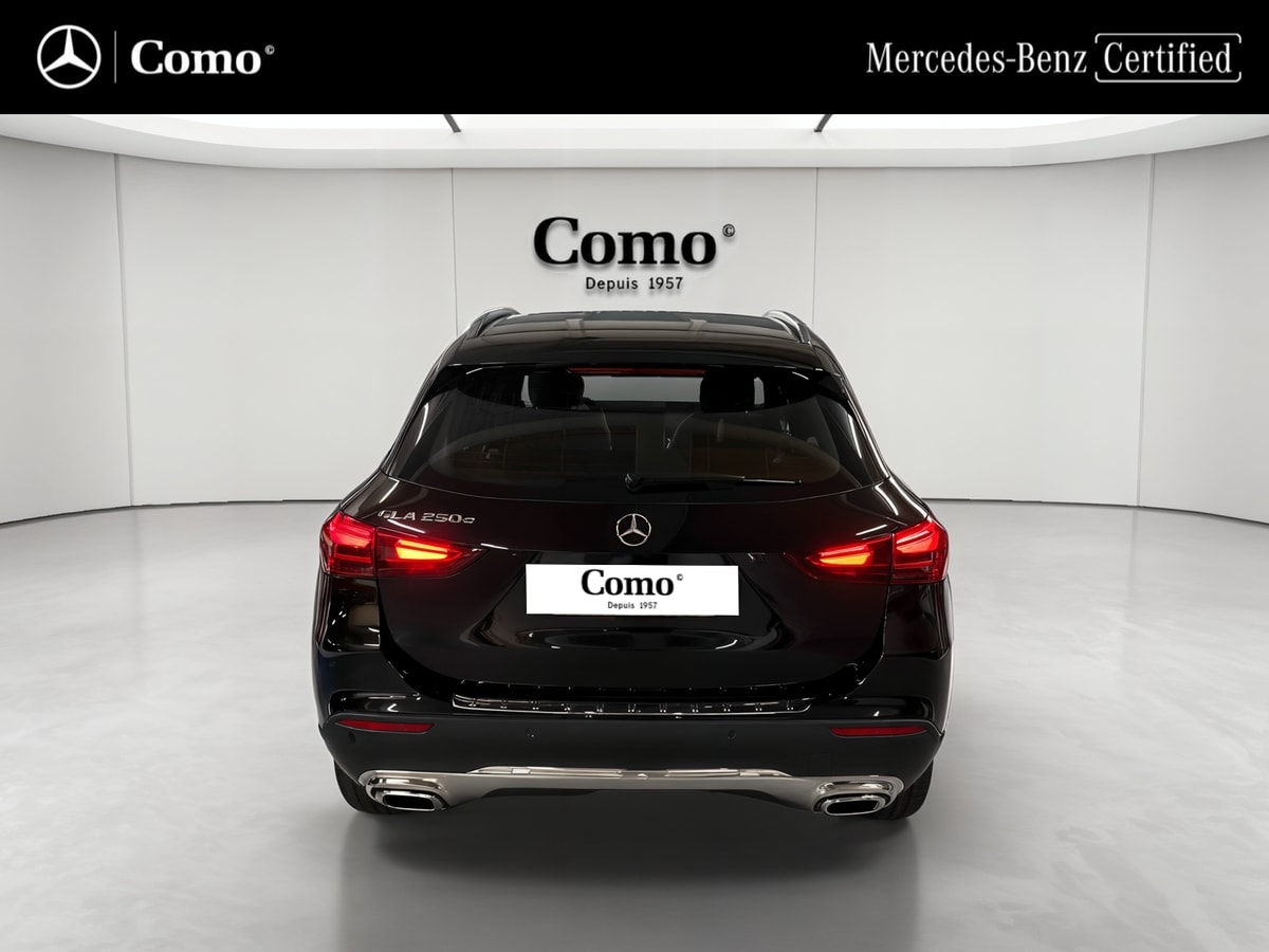 Mercedes-Benz GLA 250 e Hybrid EQ 8G-DCT Business Line — Face arrière