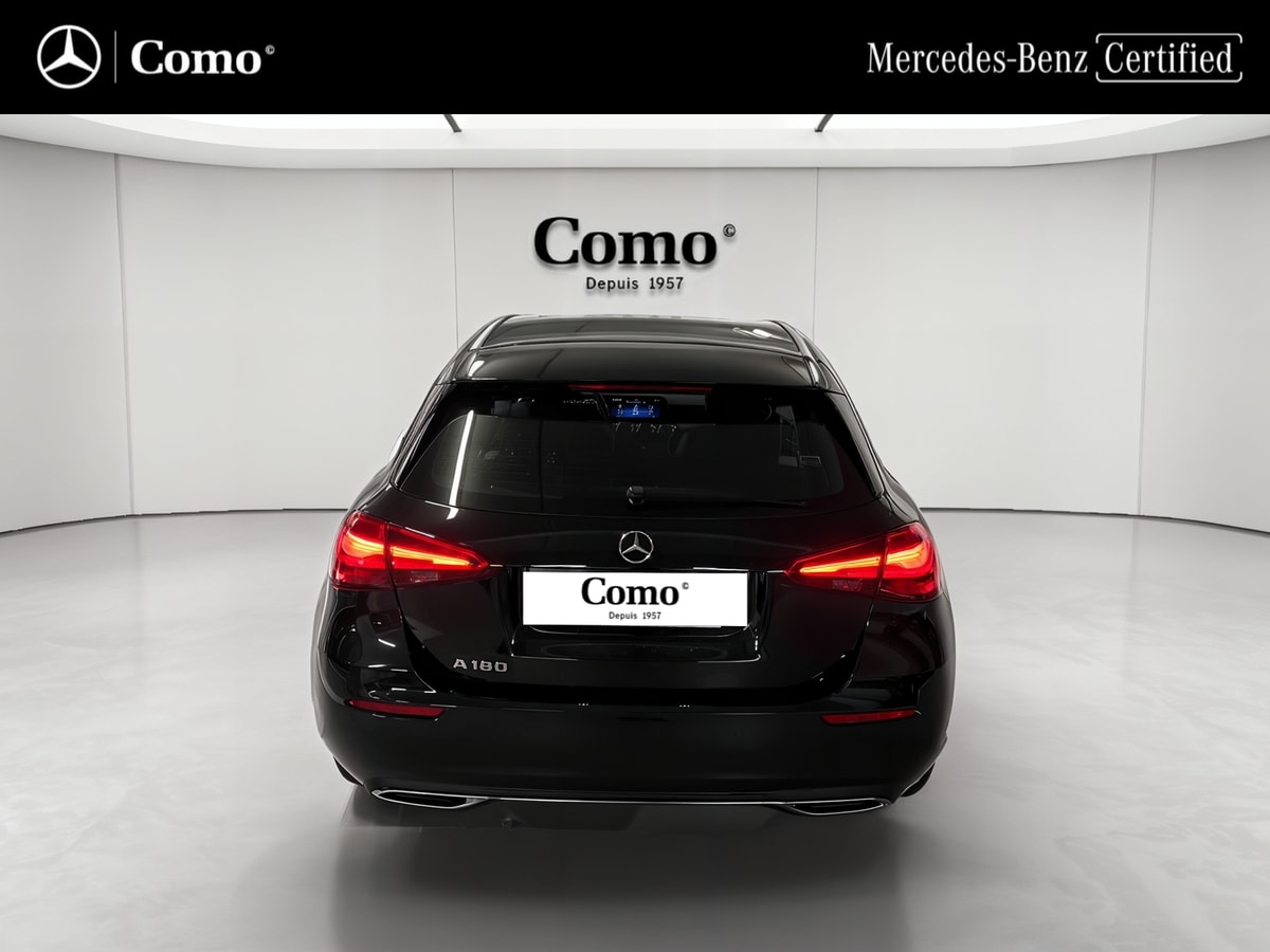 Mercedes-Benz Classe A 180 Business Line — Face arrière