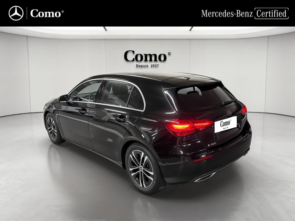 Mercedes-Benz Classe A 180 Business Line — 3/4 arrière gauche