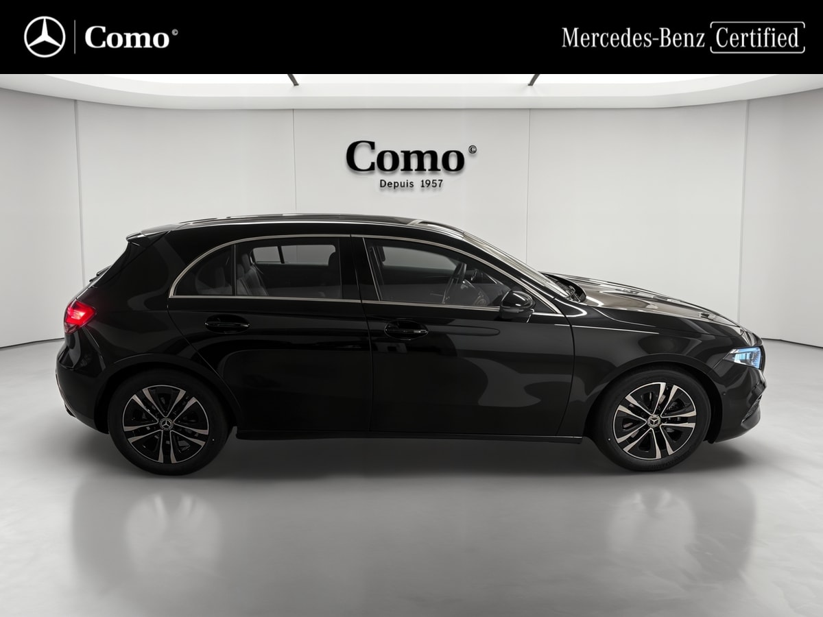 Mercedes-Benz Classe A 180 Business Line — Profil droit