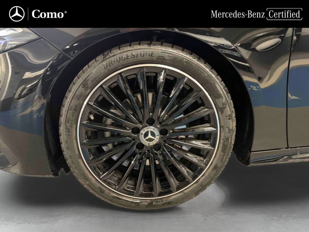 Mercedes-Benz Classe A 200 AMG Line — Pneu avant gauche