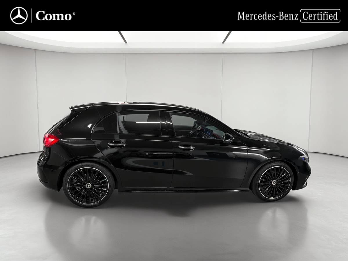 Mercedes-Benz Classe A 200 AMG Line — Profil droit