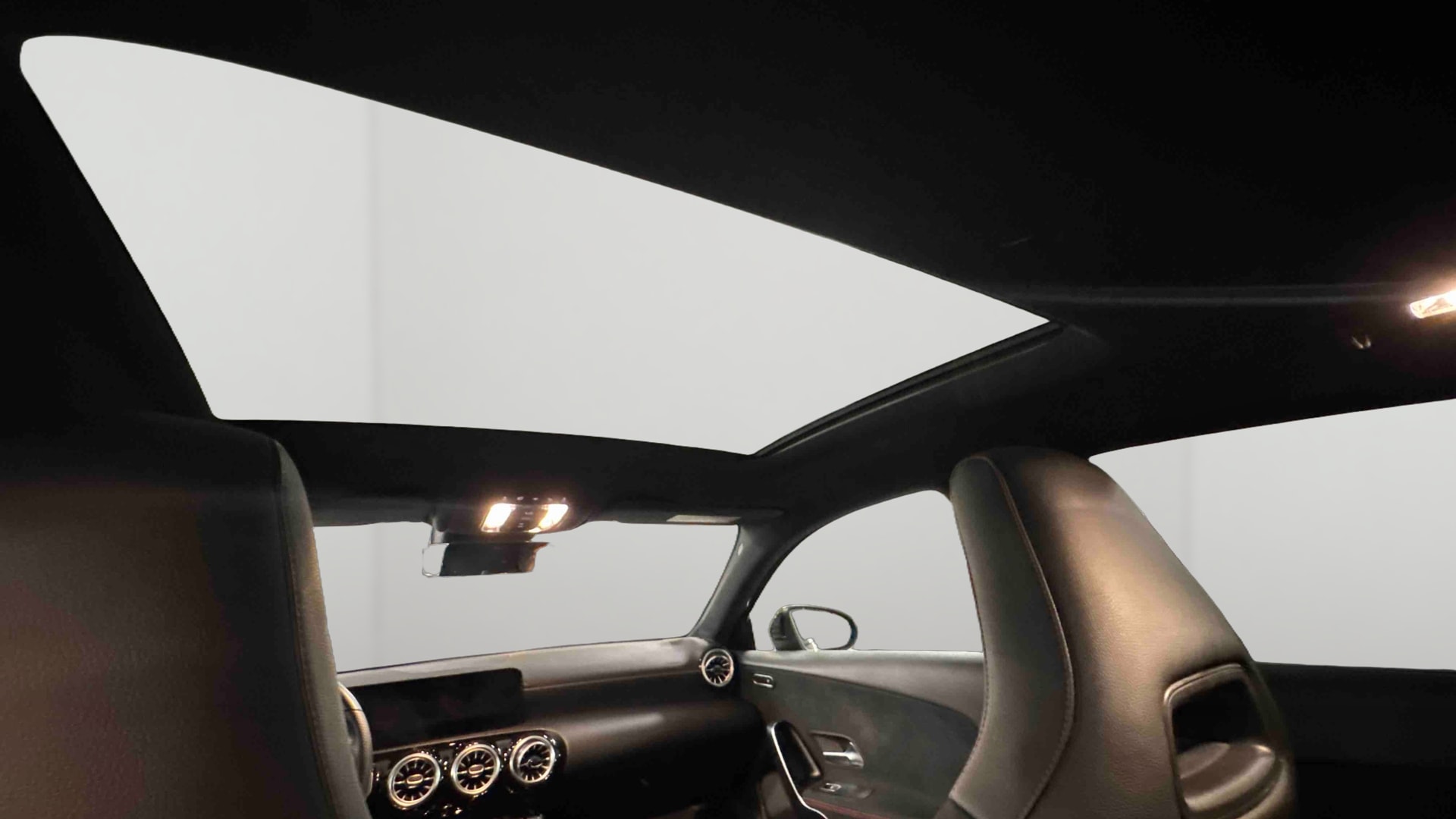 Mercedes-Benz Classe A 180 d 8G-DCT AMG Line — photo 21