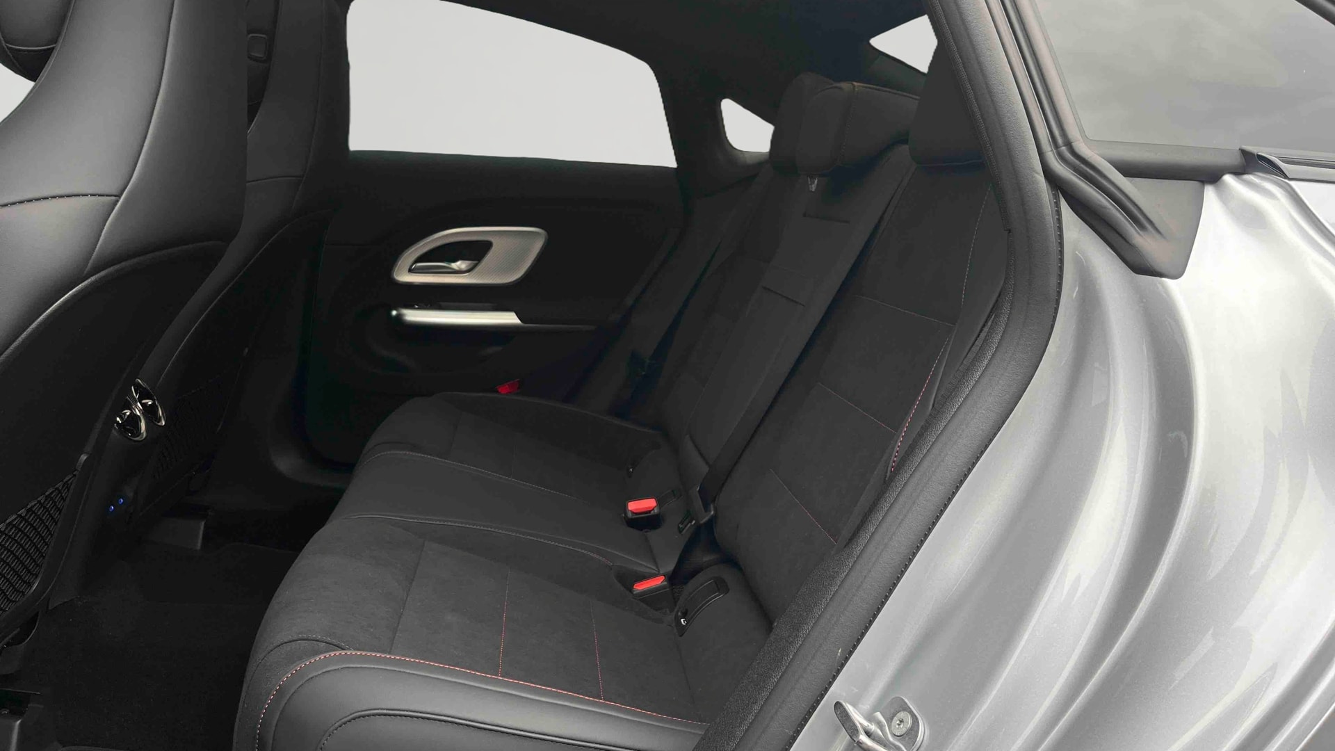 Mercedes-Benz CLA 200 8F-eDCT AMG Line — photo 15