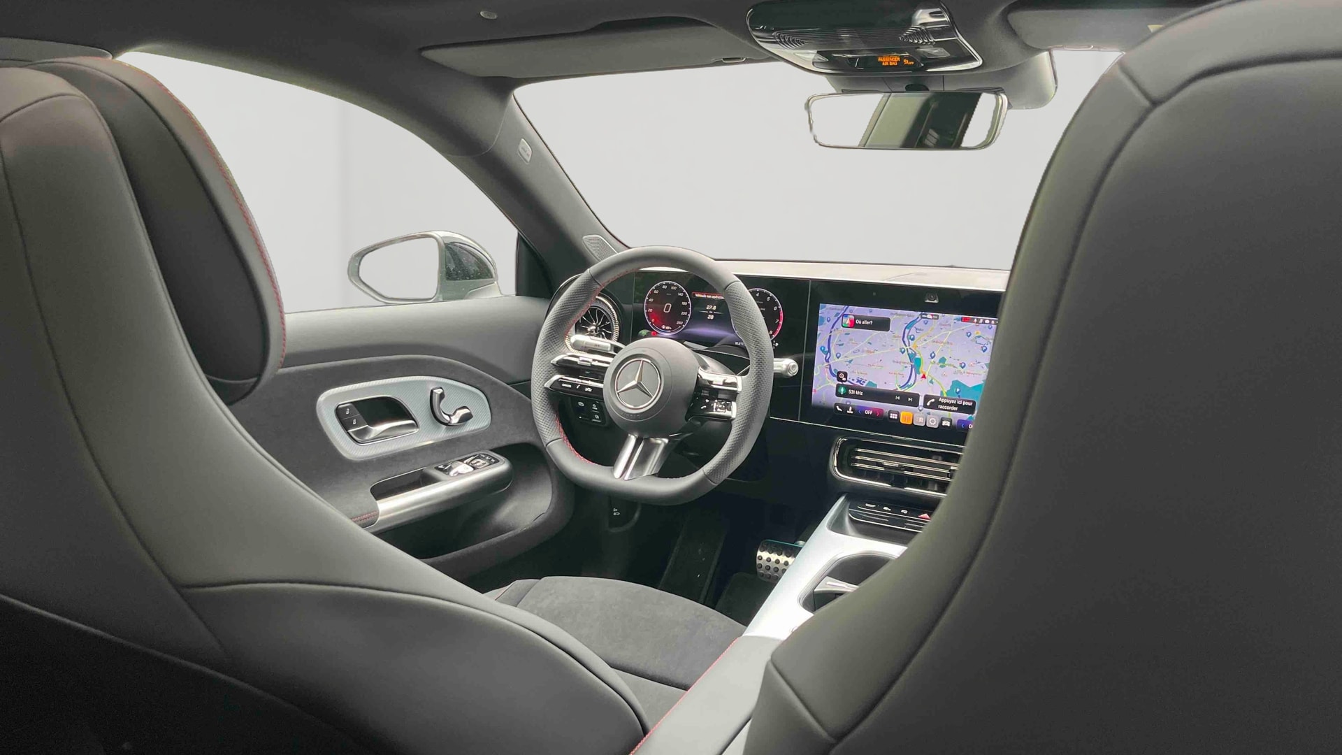 Mercedes-Benz CLA 200 8F-eDCT AMG Line — photo 17