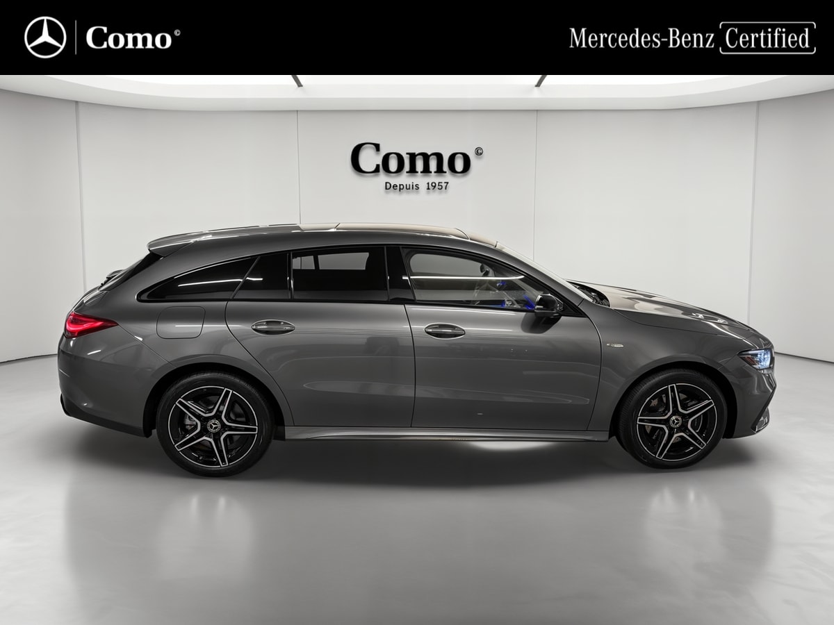 Mercedes-Benz CLA Shooting Brake 250 e Hybrid EQ 8G-DCT AMG Line — Profil droit