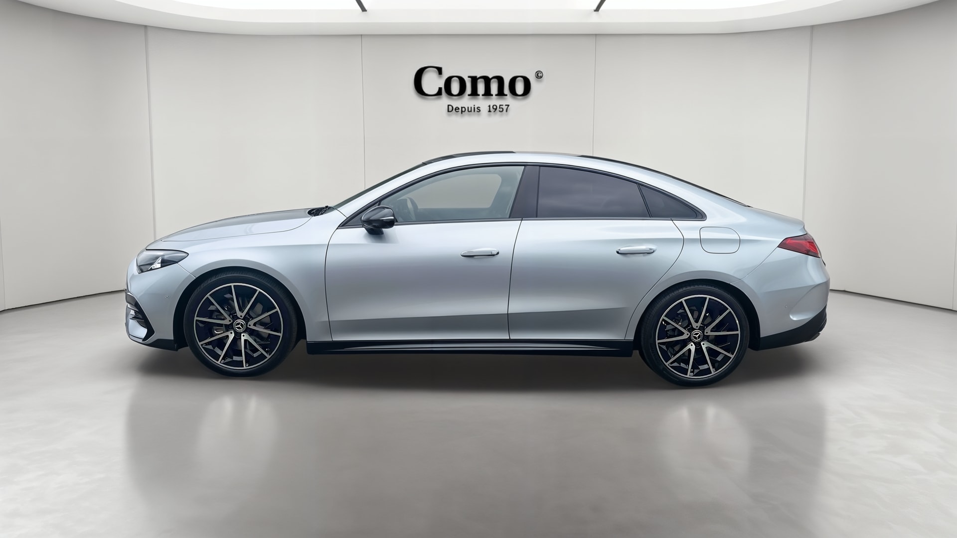 Mercedes-Benz CLA 200 8F-eDCT AMG Line — Profil gauche