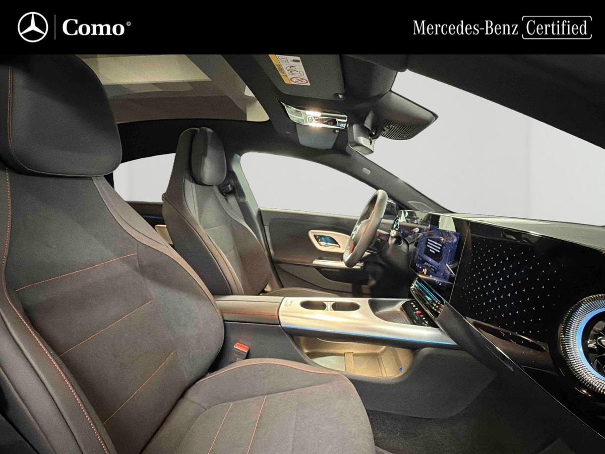 Mercedes-Benz CLA 200 8F-eDCT AMG Line — Poste de pilotage