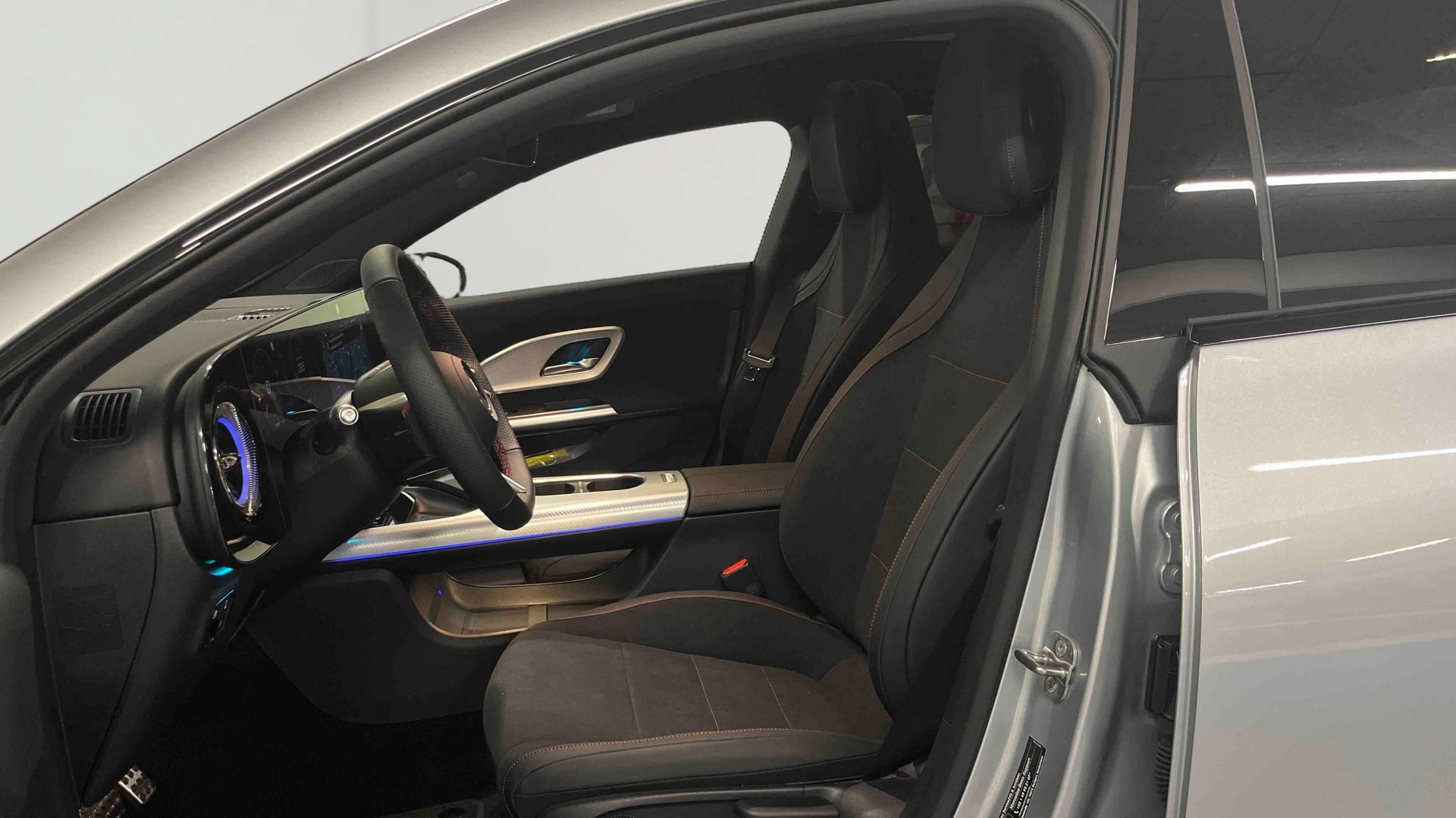 Mercedes-Benz CLA 200 8F-eDCT AMG Line — Siège conducteur