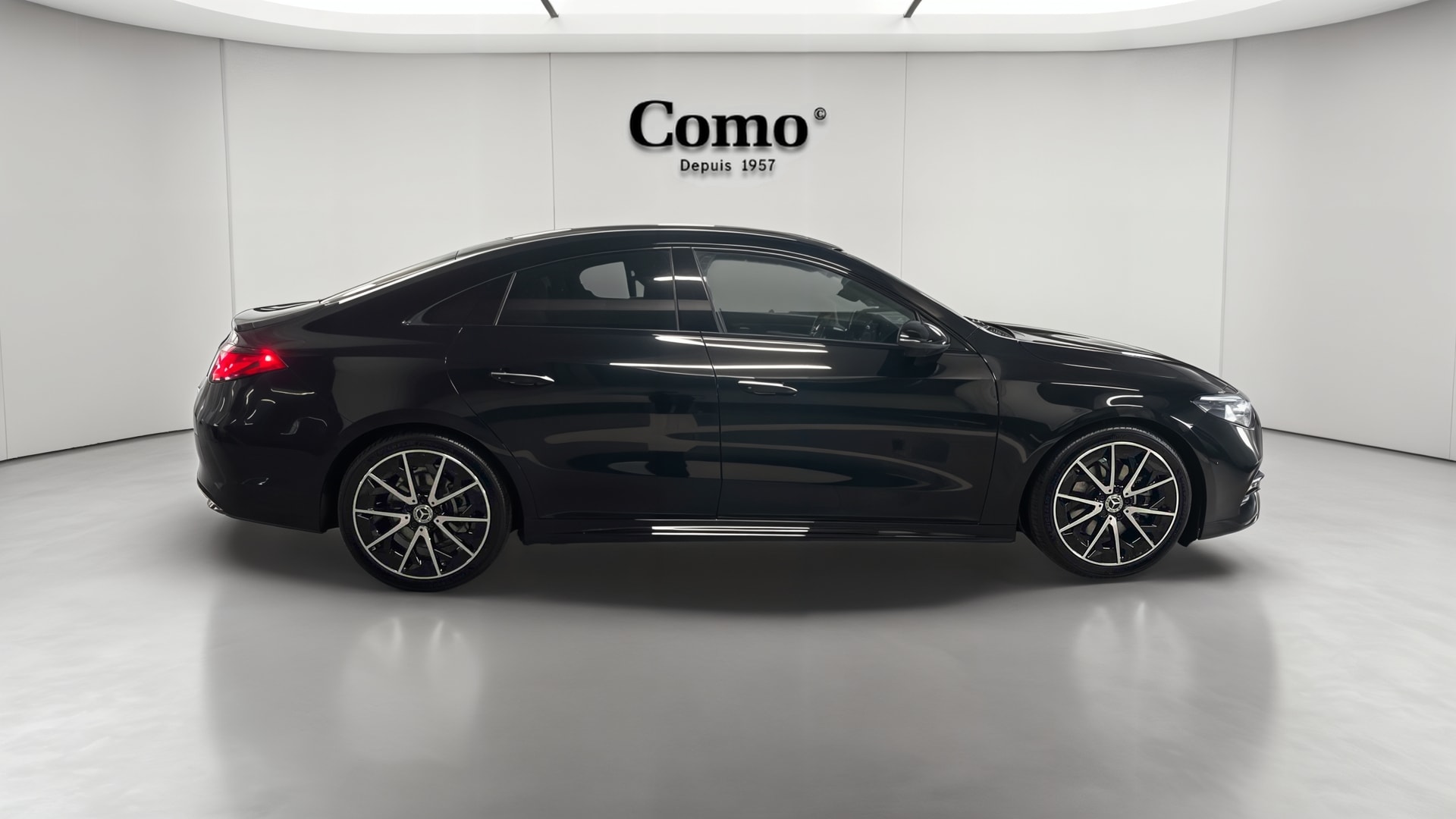 Mercedes-Benz CLA 200 8F-eDCT AMG Line — Profil droit