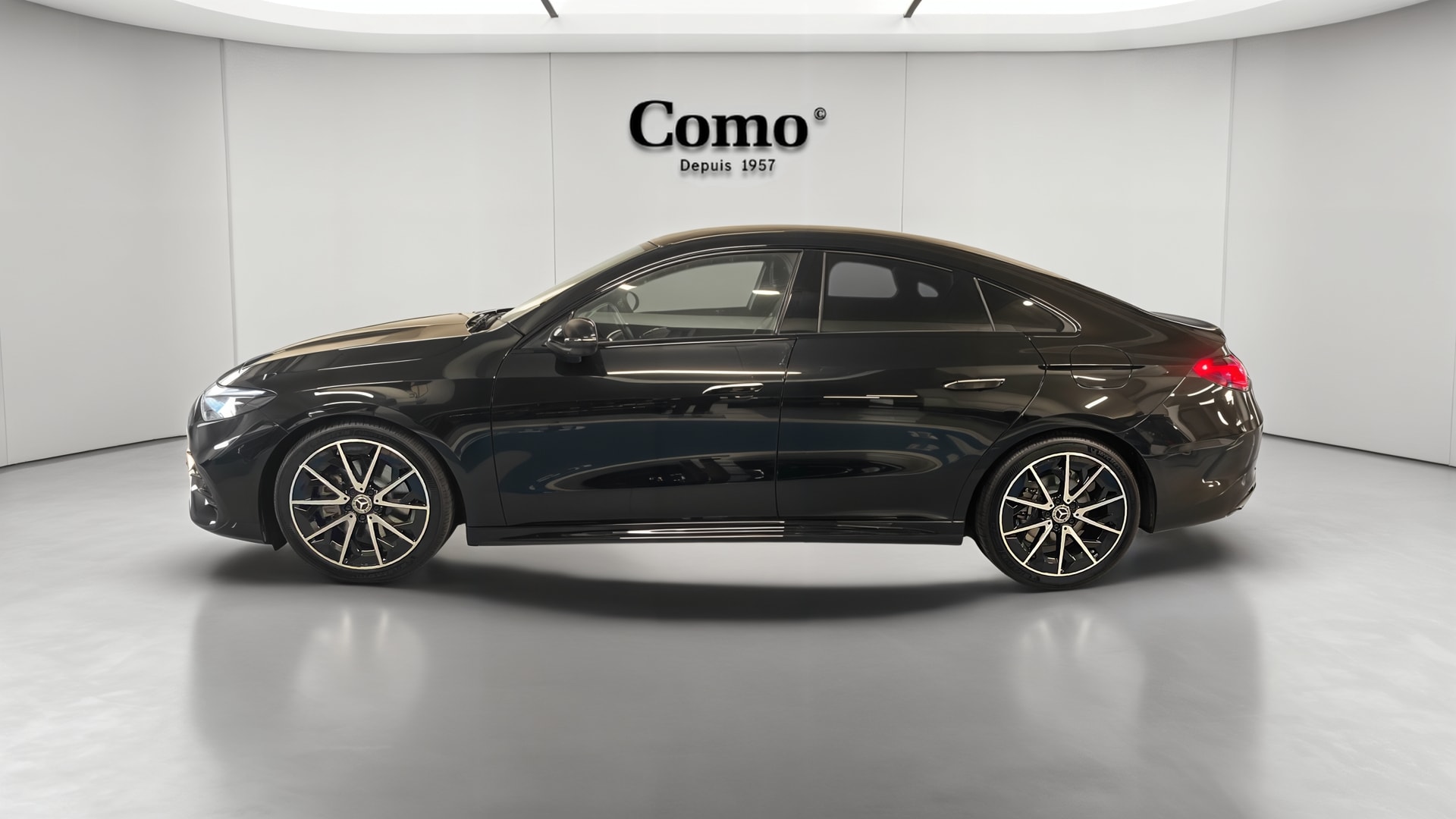 Mercedes-Benz CLA 200 8F-eDCT AMG Line — Profil gauche